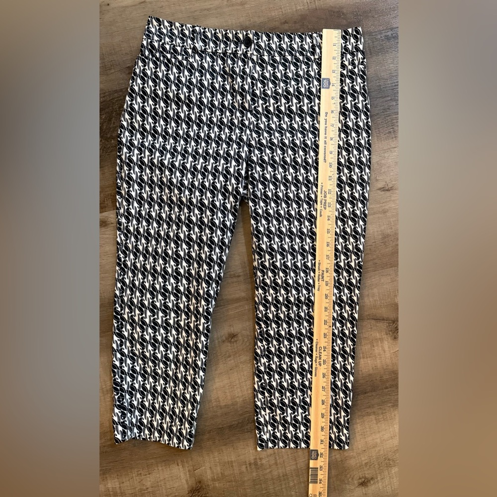 Talbots Black & White Bird Capris Size 10 Petite - Picture 11 of 13